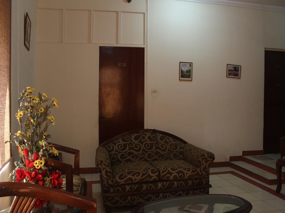 Oyo 5232 Kwality Hotel Dehradun Eksteriør billede