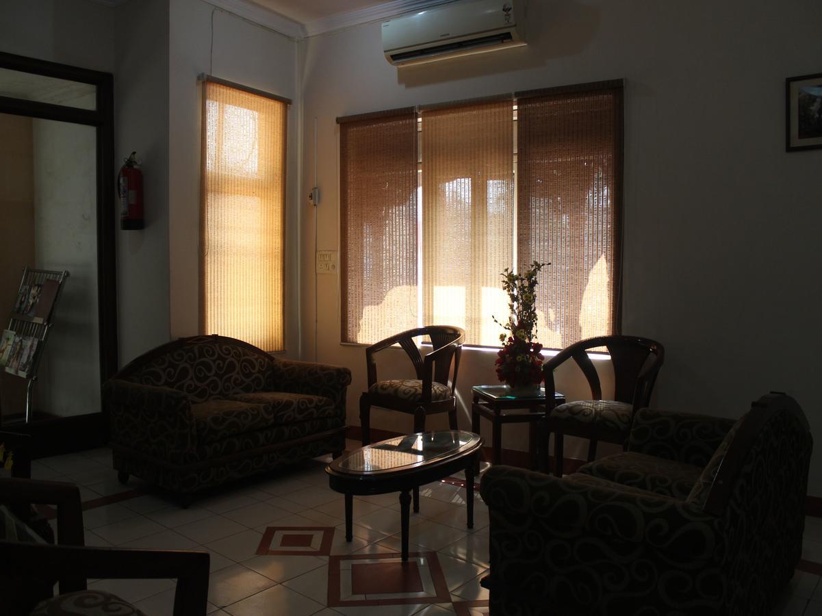 Oyo 5232 Kwality Hotel Dehradun Eksteriør billede